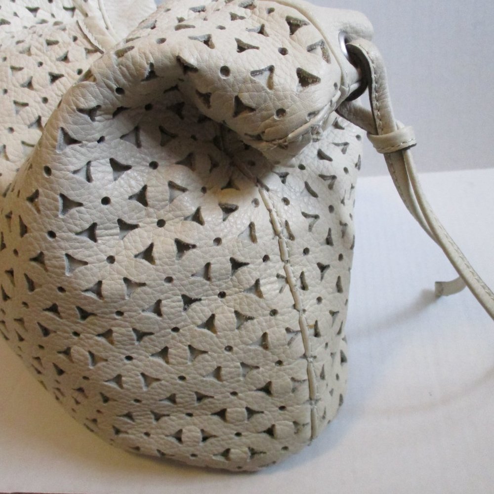 *FOSSIL Ivory Stenciled BOHO Tassel Accents Satchel Tote - Picture 5 of 9